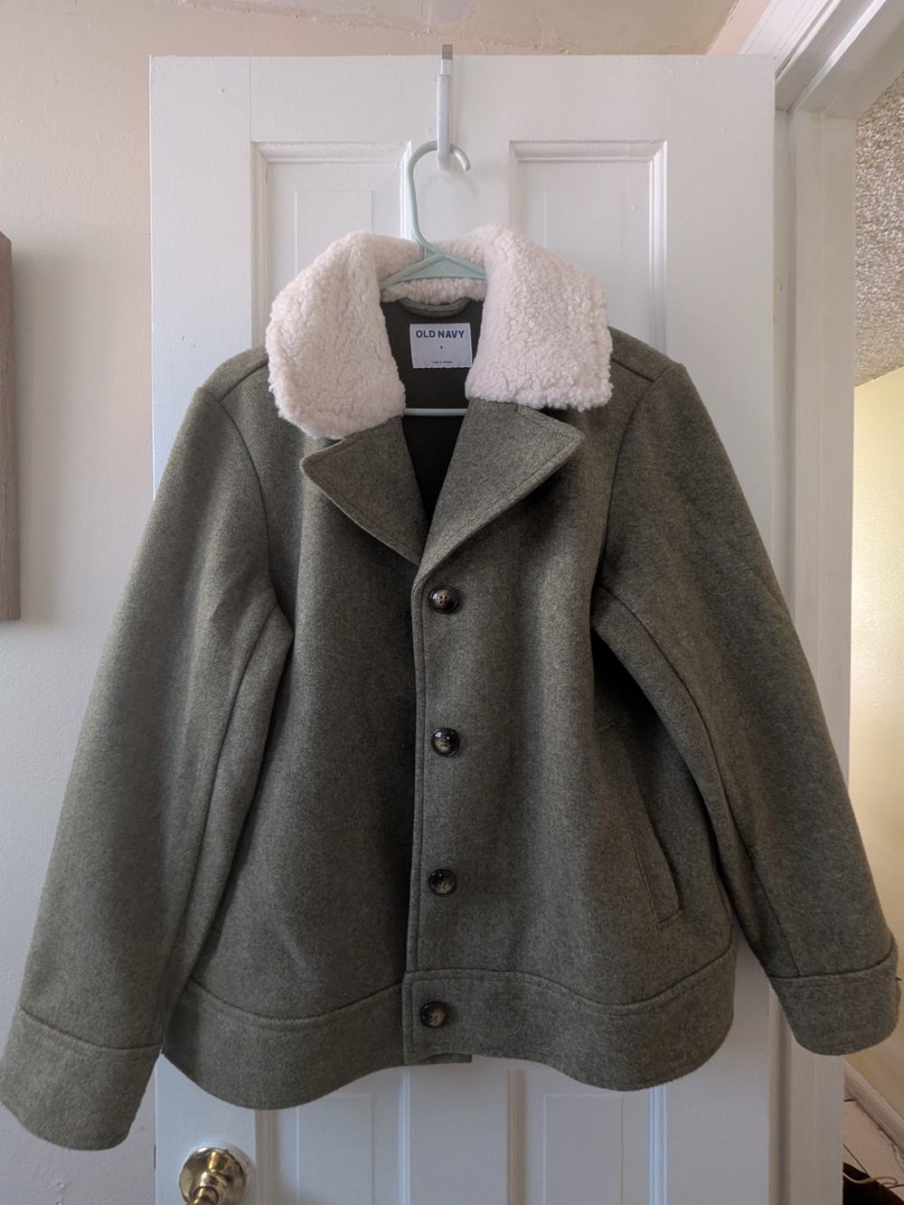 Old Navy Olive Green Jacket with Cream Sherpa Collar